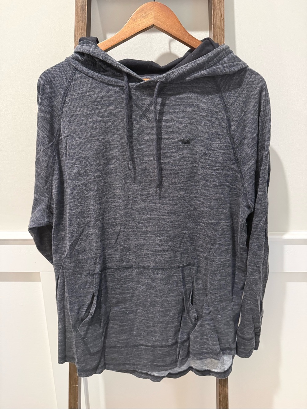 Hollister Men's Heather Navy Pullover Hoodie